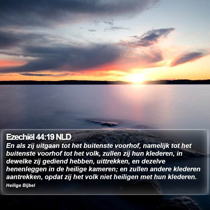 Ezechiël 44:19 NLD Bible Study